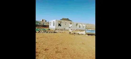 اراضي للبيع حر سكنيه بكامل الخدمات من اسواق مدارس - 2
