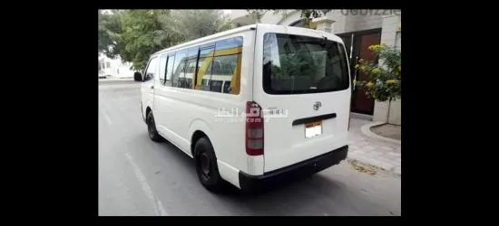 للبيع باص تويوتا نظيف